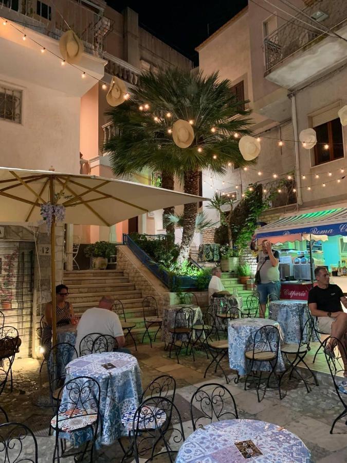 Casa Vacanze Refugium & Lounge Ferienwohnung Vico Del Gargano Ngoại thất bức ảnh